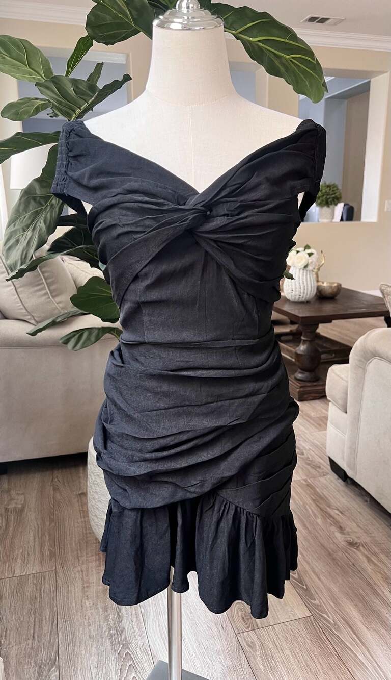 PrettyLittleThing Bardot Shirred Pleated Bodycon Dress Black US 4